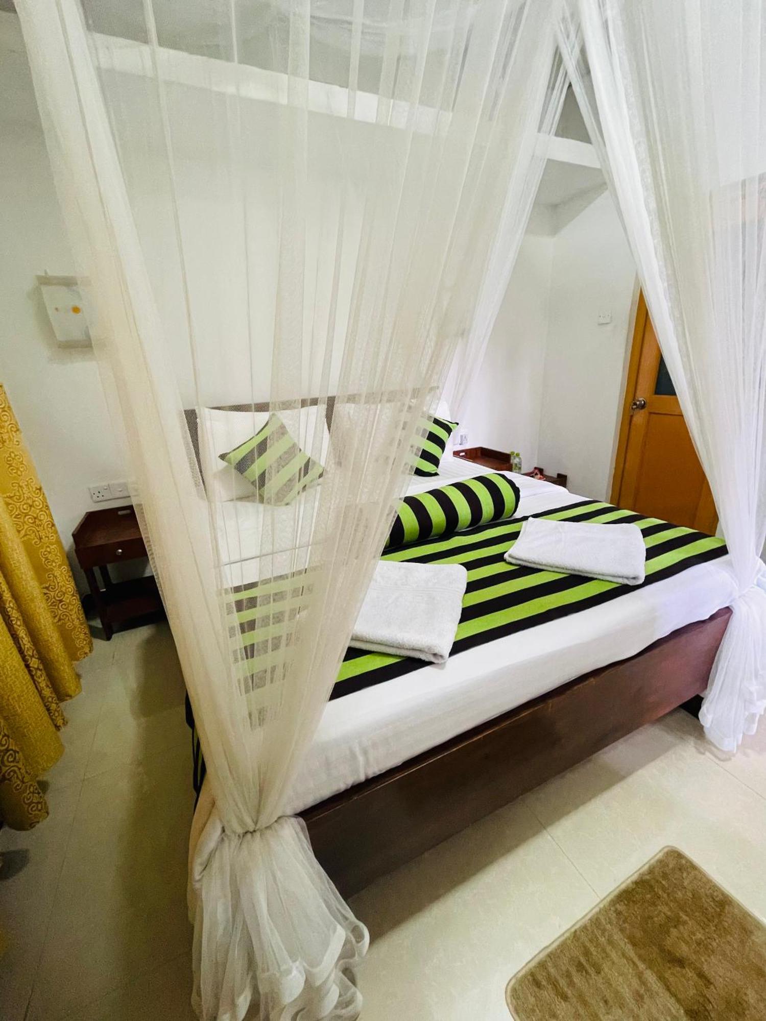 Ritz Inn Ella Εξωτερικό φωτογραφία