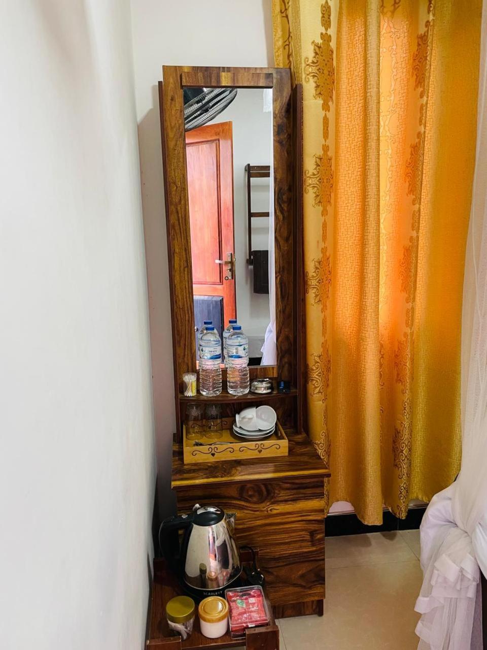 Ritz Inn Ella Εξωτερικό φωτογραφία